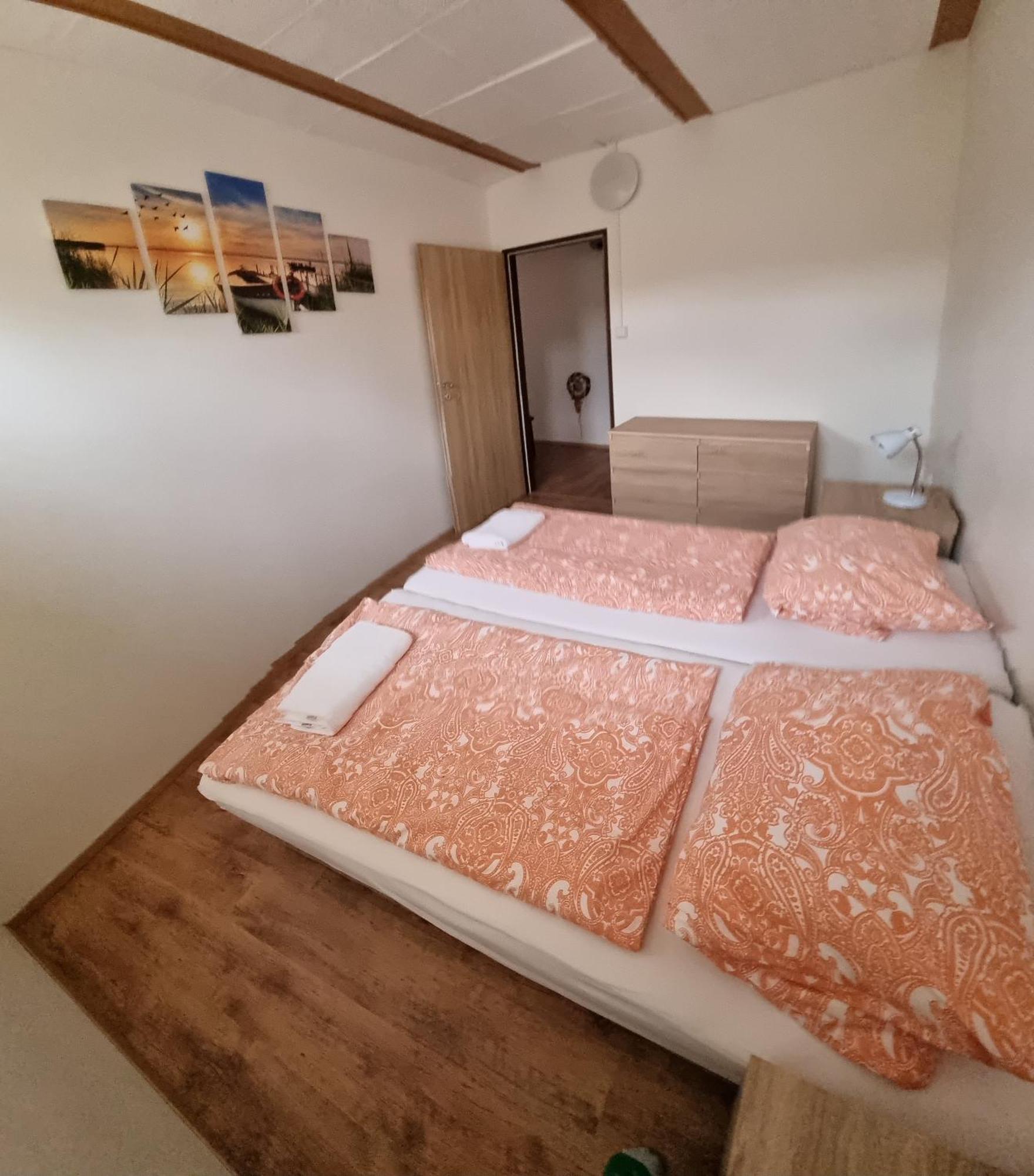 Apartmany Vinarstvi Klucov Lstibor 外观 照片